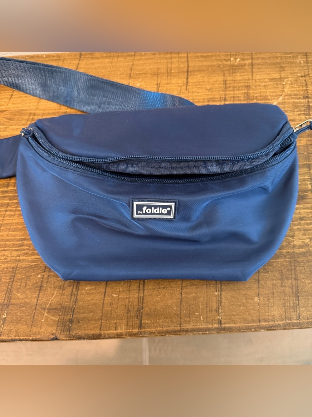 NWOT The Foldie Crossbody Bag in Navy Blue RFID Blocking - Picture 4 of 10